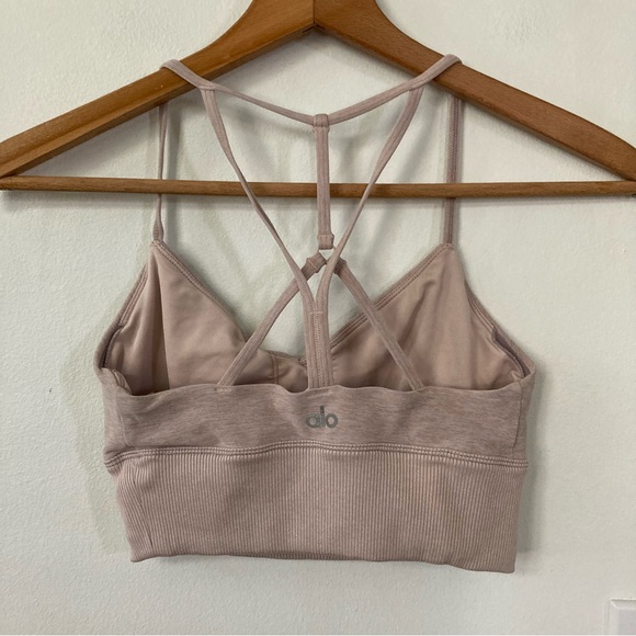 ALO Yoga Alosoft Lavish Bra in Nectar heather - Picture 3 of 4